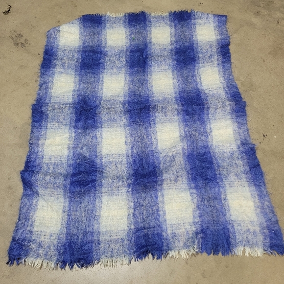 Vintage 100% Mohair Rug or Blanket Made in Scotland for Eaton's - Picture 4 of 7